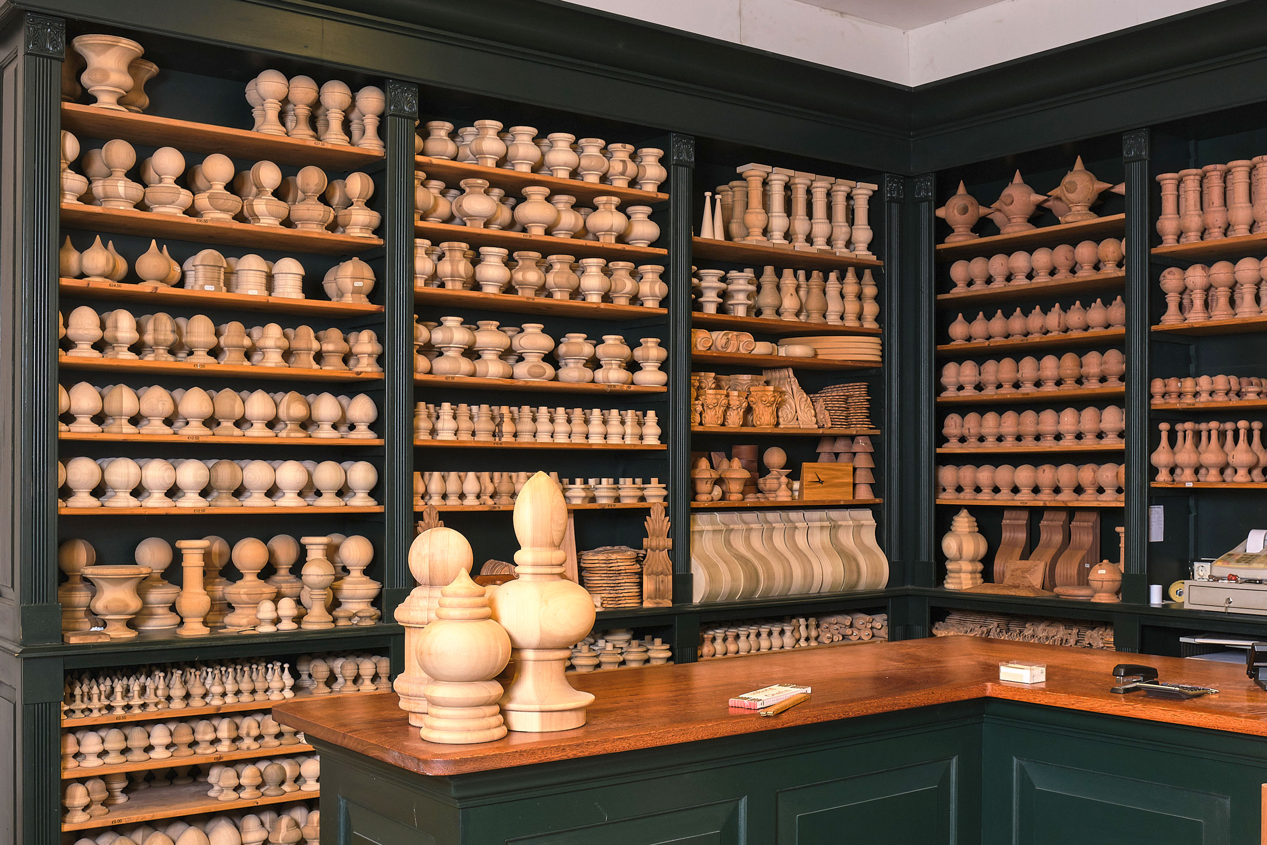kozijnen-lijstwerk-draaiwerk-machinale-houtbewerking